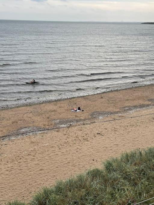Beachfront Treasure Musselburgh Exterior photo